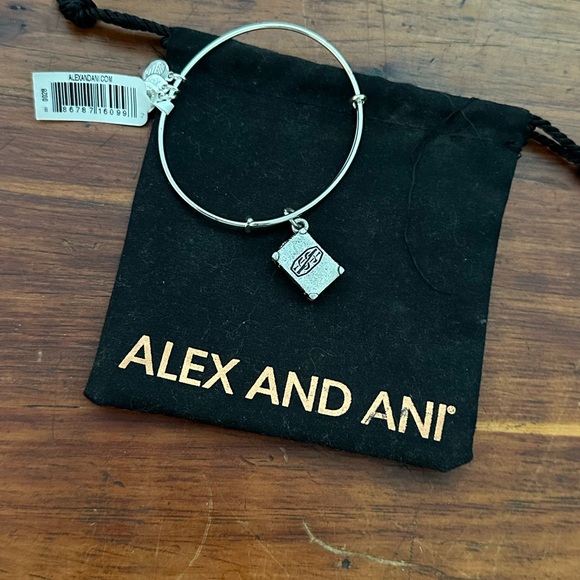 🦡 Alex & Ani Newt Scamander Fantastic Beasts Harry Potter Bracelet NWT - Picture 2 of 4